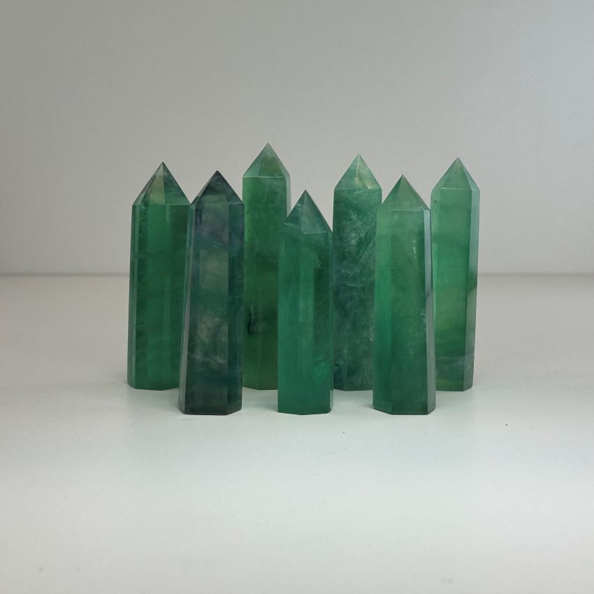 FLUORITE GREEN POINTS
