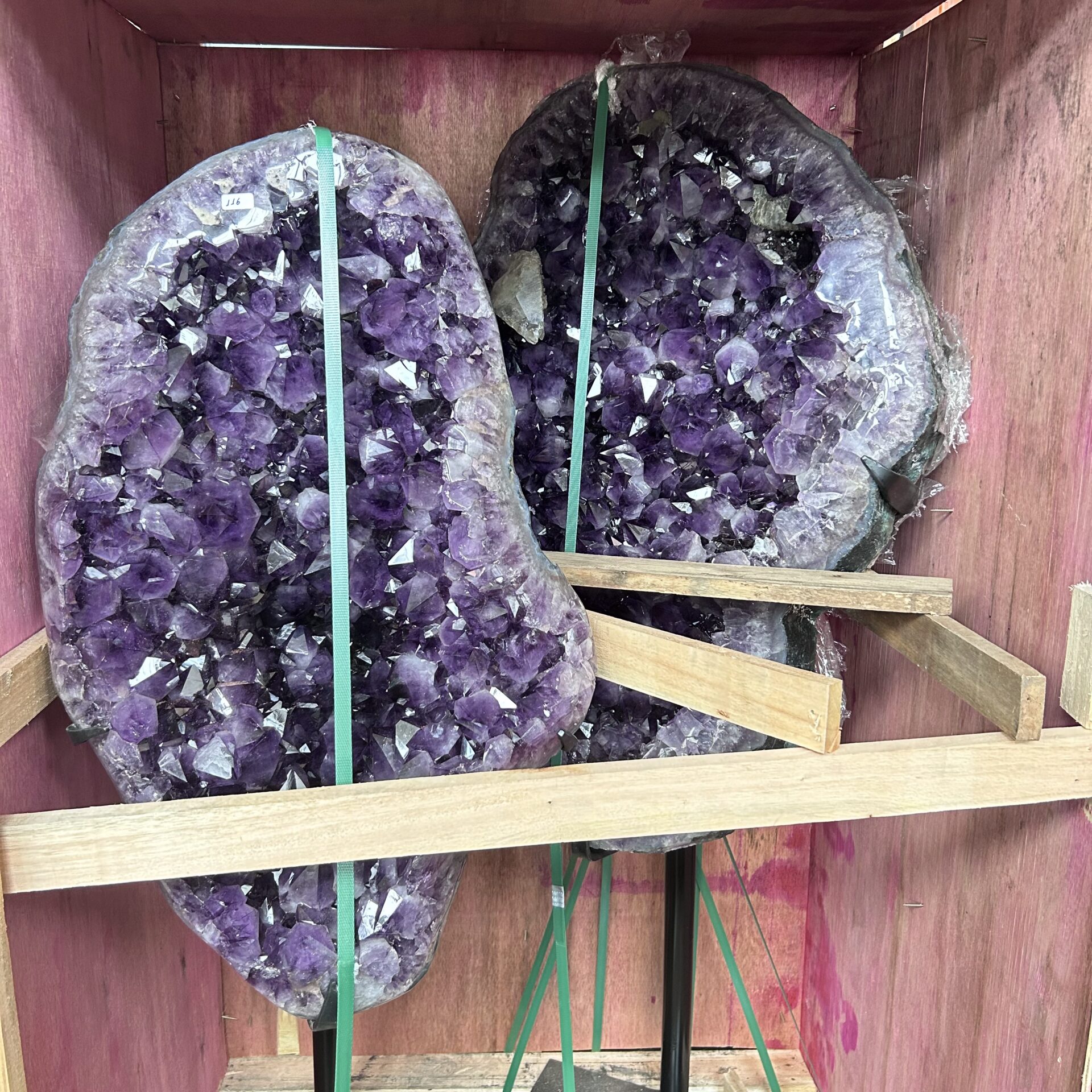 AMETHYST DRUSEN